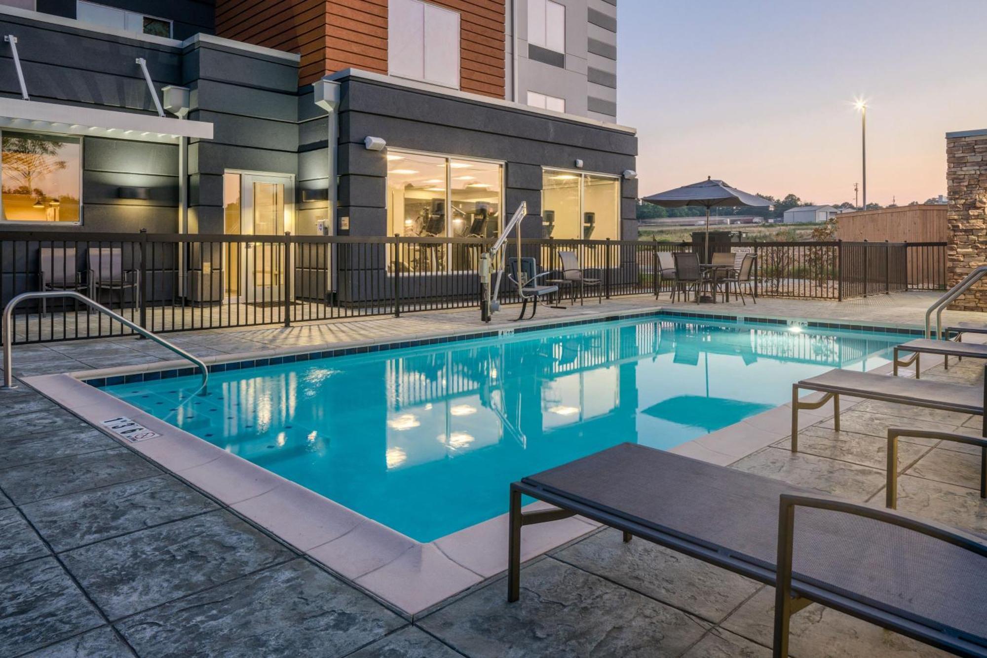 Fairfield By Marriott Inn & Suites Albertville Екстериор снимка